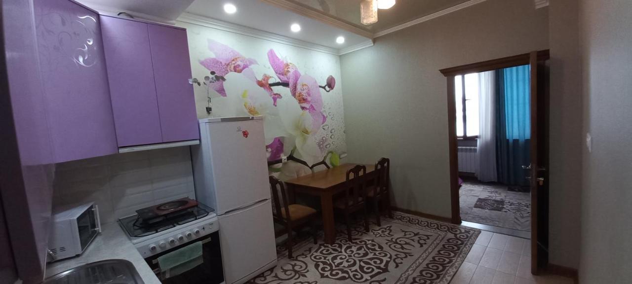 879 Apartment In Bishkek Ngoại thất bức ảnh