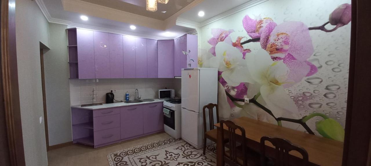879 Apartment In Bishkek Ngoại thất bức ảnh